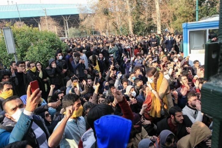 Блогосфера,31 декабря: в Иране происходит похожее на революцию