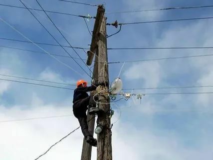 Непогода оставила без электричества свыше 100 тысяч жителей Краснодарского края