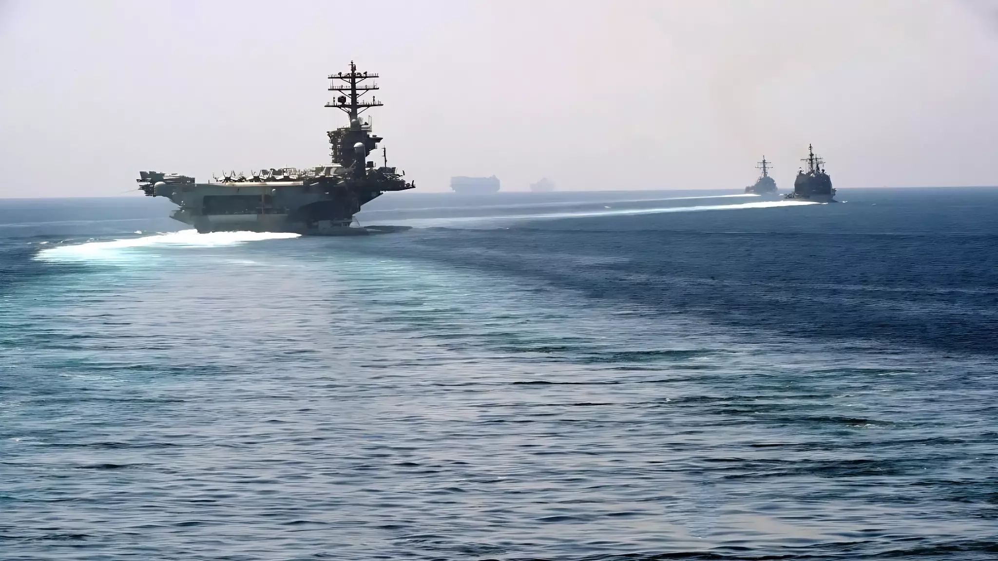 ВМС США наводят порядок к Красном мире
