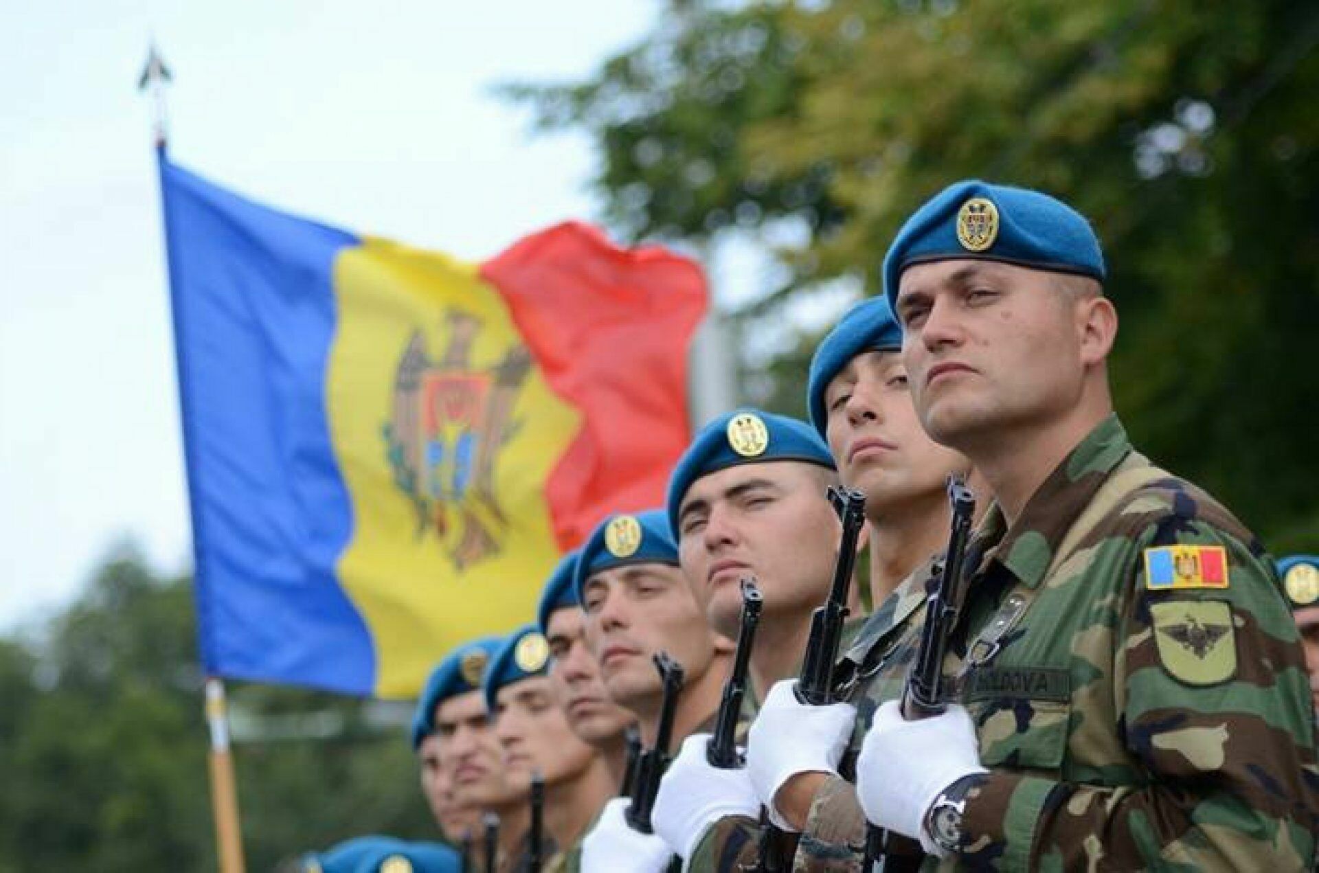 Молдавия нато входит или нет. Армия Молдовы 2022. Солдаты Молдавии. Национальная армия Молдовы.