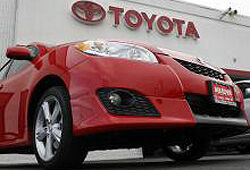 Toyota срочно отзывает свои дефектные автомобили по всему миру (ВИДЕО)