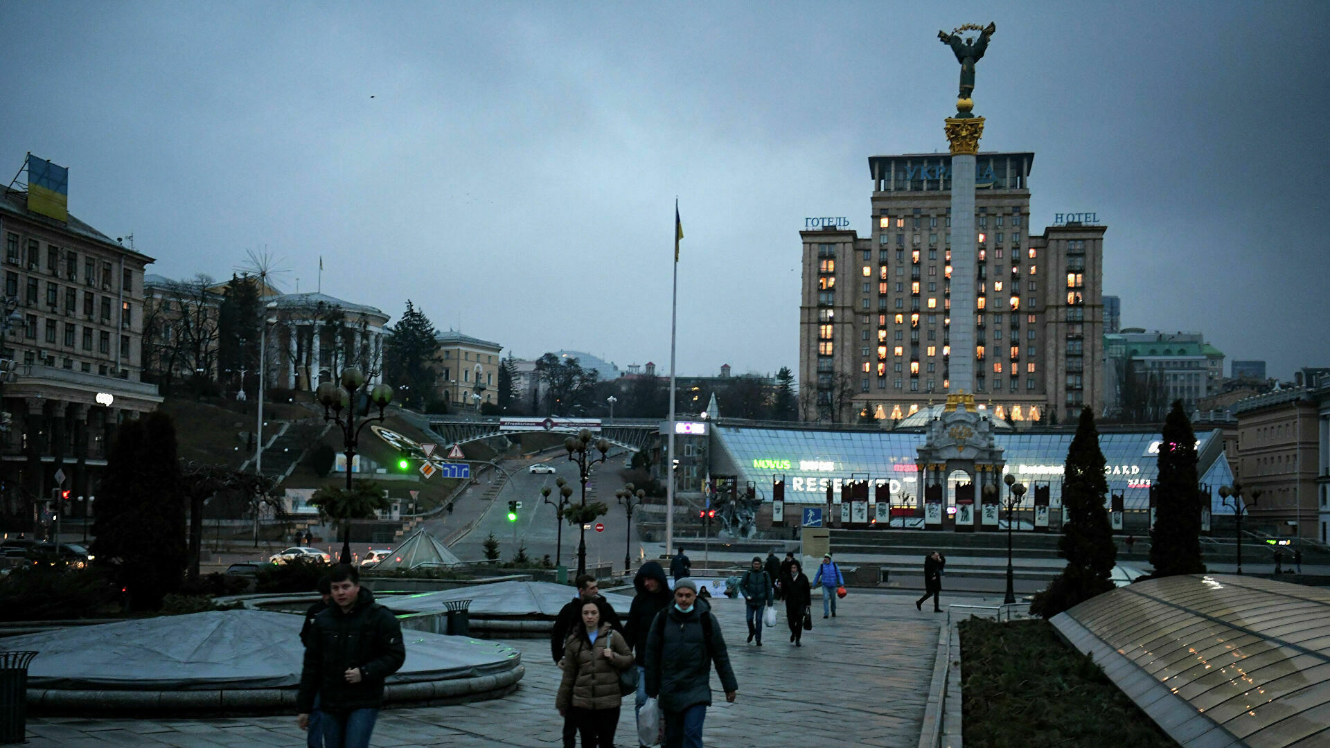 В Киеве объявили комендантский час