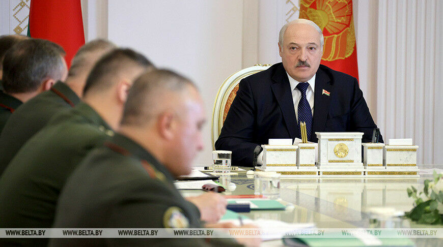 Лукашенко: Россия и Белоруссия задействуют совместную группировку войск