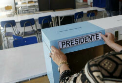 Выборы в Чили: за пост президента борются подруги детства