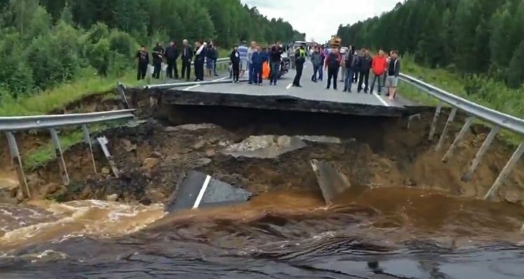 Трасса Тюмень — Ханты-Мансийск перекрыта на трое суток из-за размыва грунта после ливней