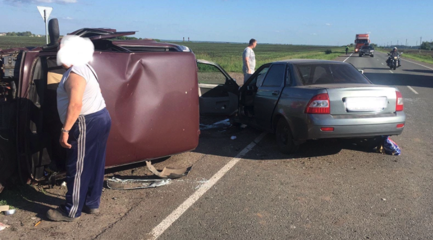 Пять детей и пять взрослых пострадали в аварии под Ульяновском