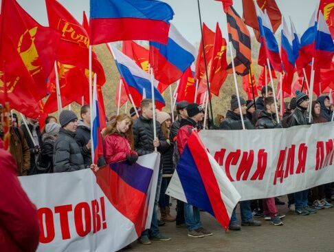ОНФ: 72% российских школьников назвали себя патриотами