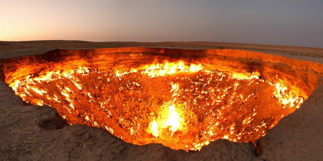 Президент Туркменистана приказал потушить газовый кратер «Врата ада»