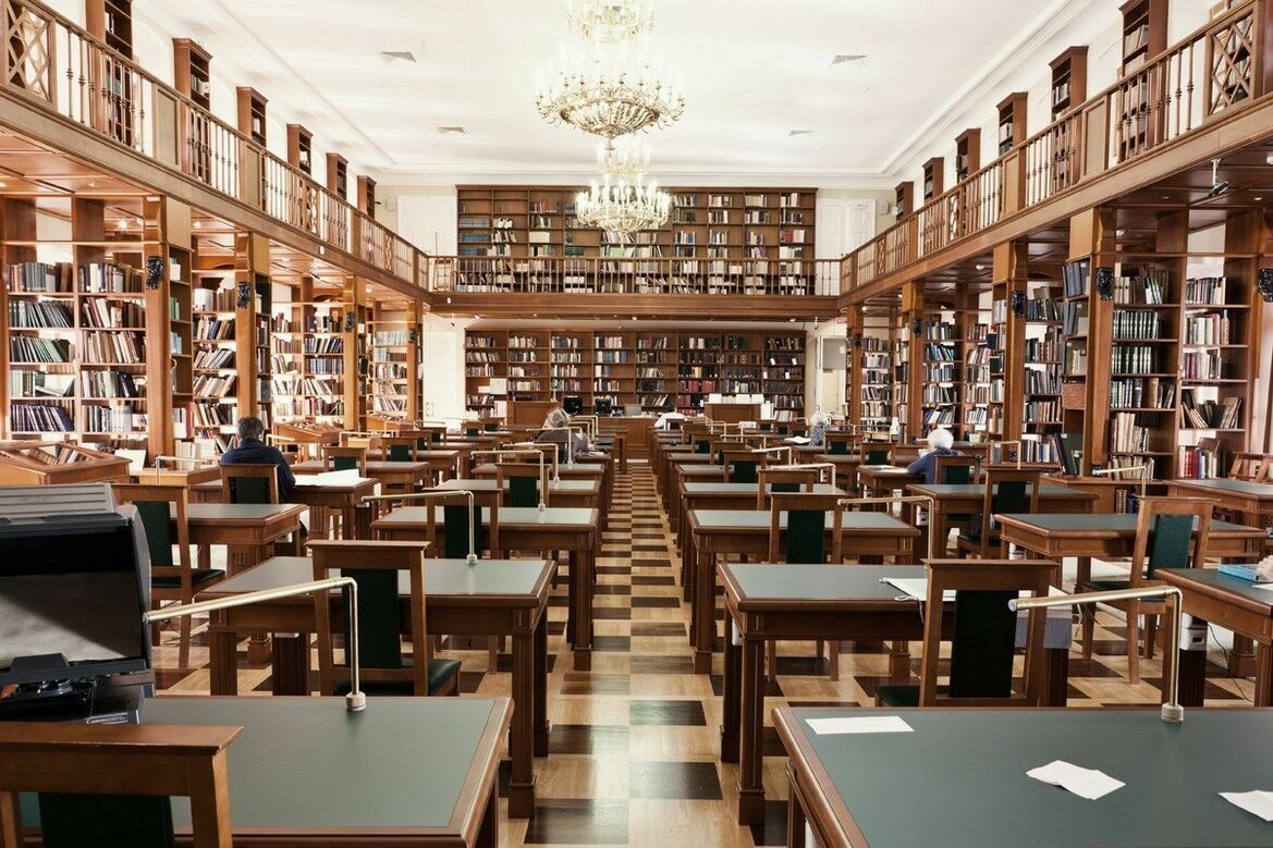 В Госдуме хотят запретить библиотекам сжигать книги времен Второй мировой войны