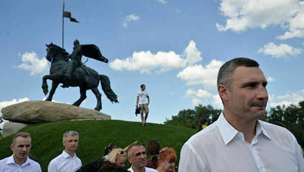 Виталий Кличко на открытии памятника Илье Муромцу в Киеве