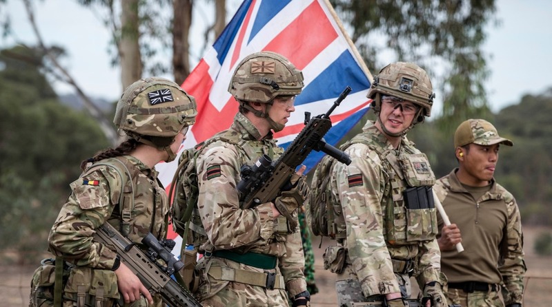 Британский премьер пообещал не отправлять военных на Украину