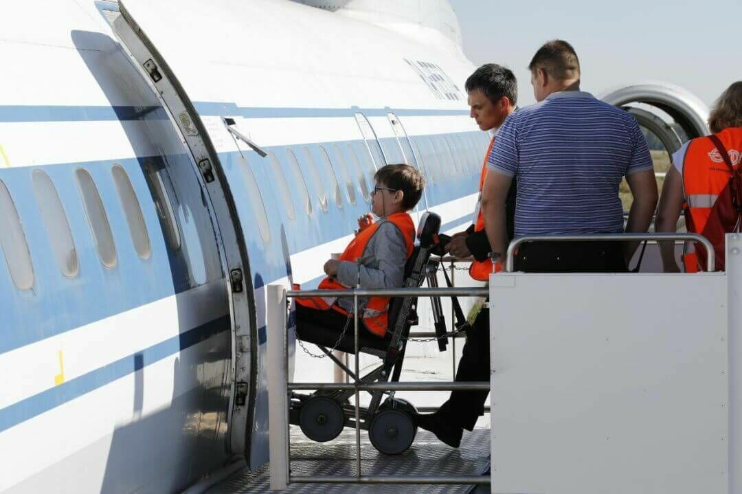 В ДФО детям с инвалидностью будут оплачивать перелеты к месту лечения