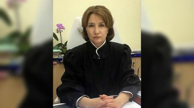 Краснодарцы требуют проверить "фальшивый диплом" судьи Хахалевой