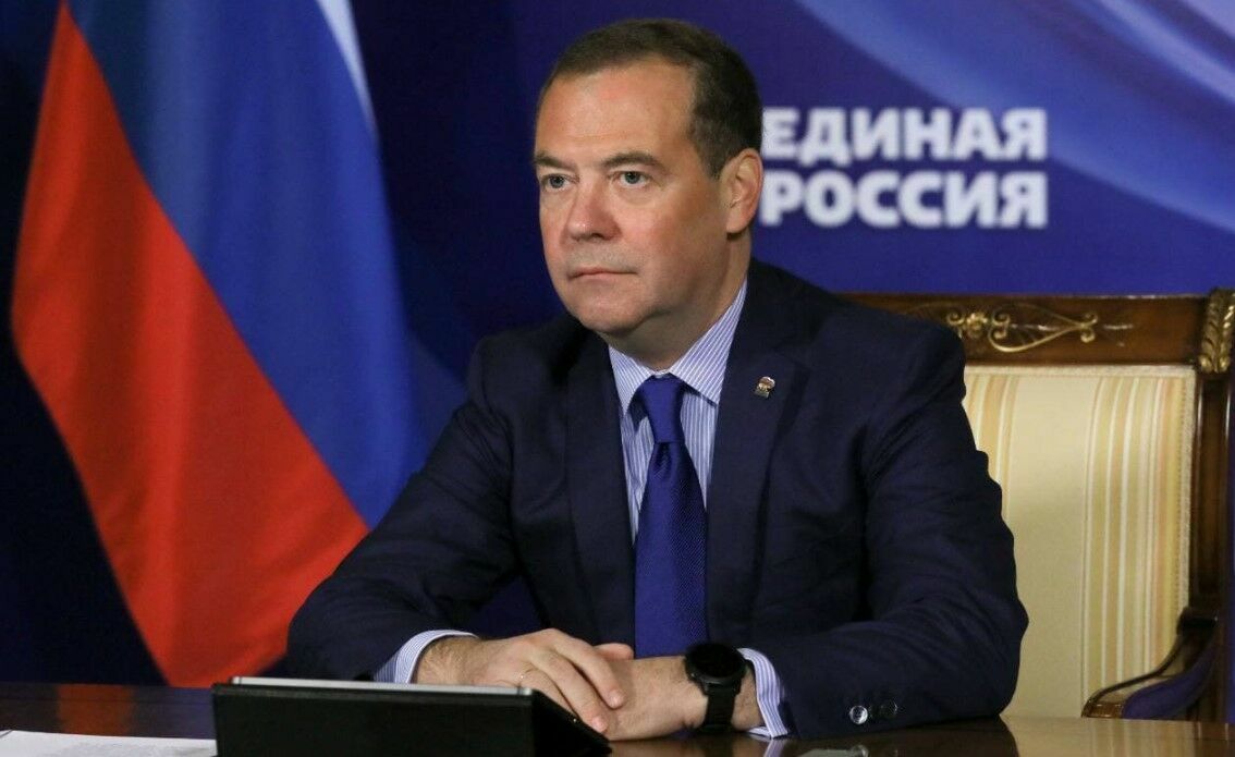 Медведев заявил о бессмысленности переговоров с Японией по теме Курил