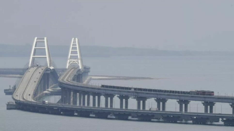На Крымском мосту 8 ноября приостановят движение автомобилей