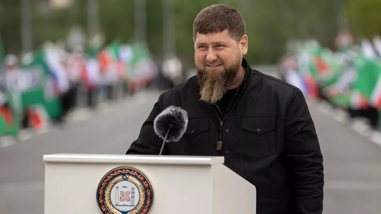Только по-чеченски: Кадыров запретил чиновникам говорить и думать на русском языке