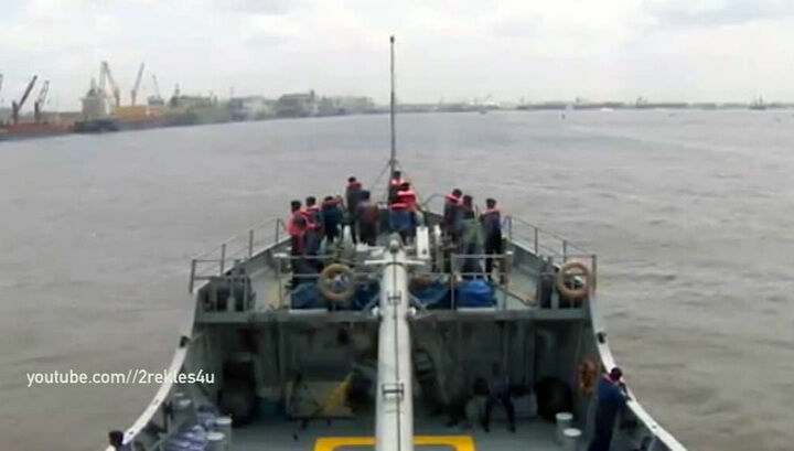 Освобожденные из плена моряки вернутся в Россию в течение суток‍