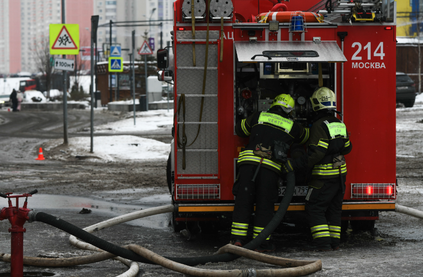 Более ста человек эвакуировали из-за пожара на территории Боткинской больницы