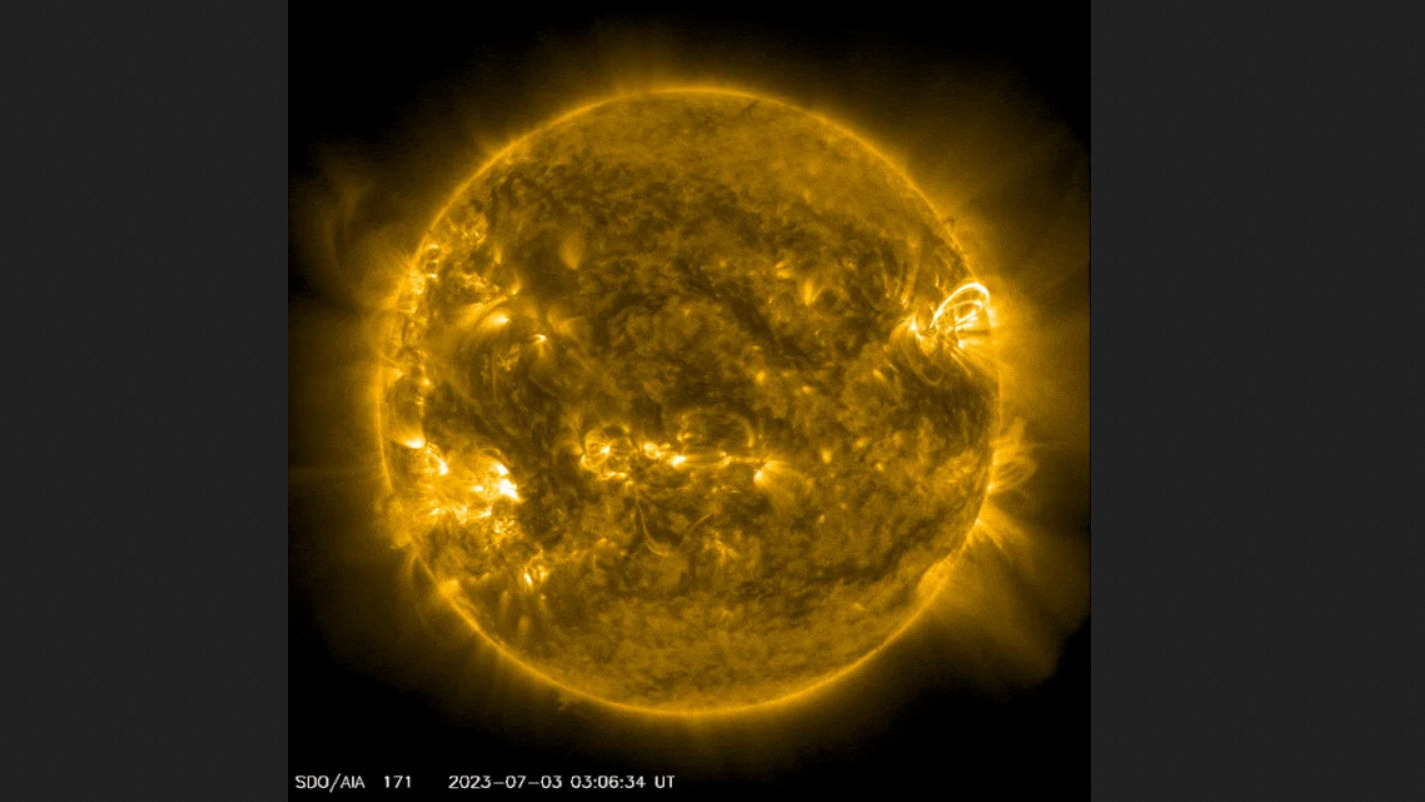 Мощная вспышка на Солнце вызвала радиопомехи на Земле