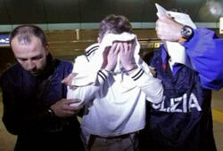 Казахский дипломат, пытавшийся угнать самолет, задержан в Риме (ВИДЕО)