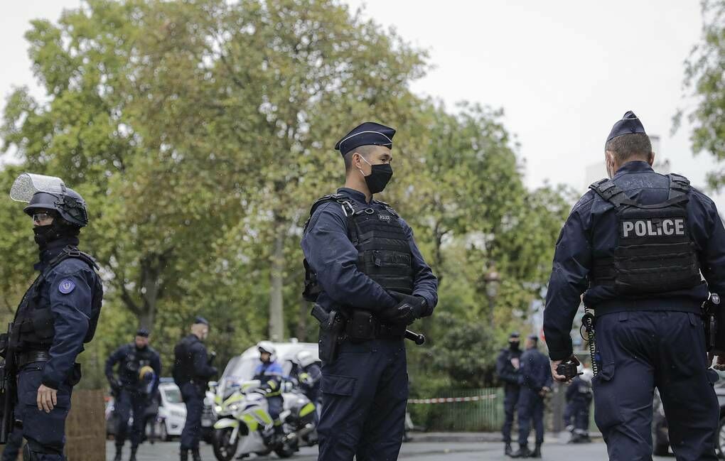 Во Франции по делу обезглавленного учителя задержали девять человек