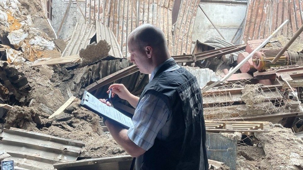 При обрушении крыши в нижнетагильской ИК-5 погибли двое рабочих