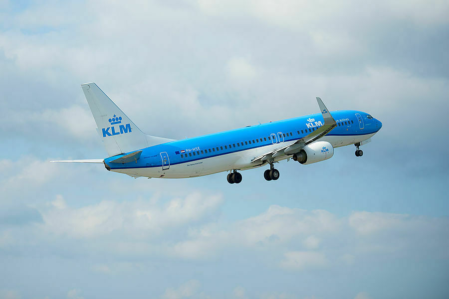 KLM из-за санкций развернула два самолета, летевших в РФ