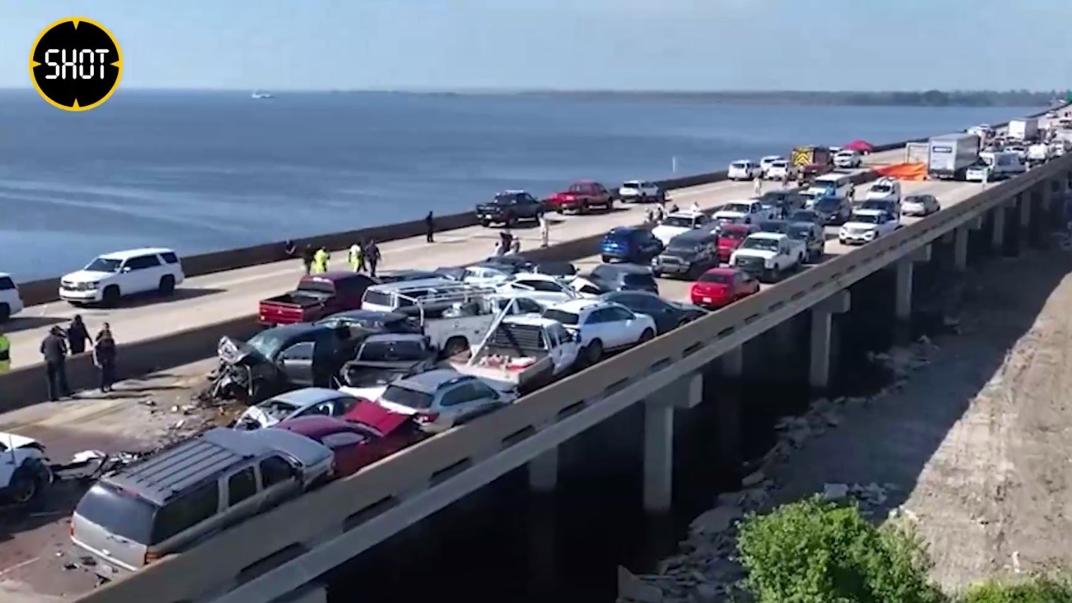 «Супертуман» в США столкнул на мосту более 150 автомобилей (ВИДЕО)