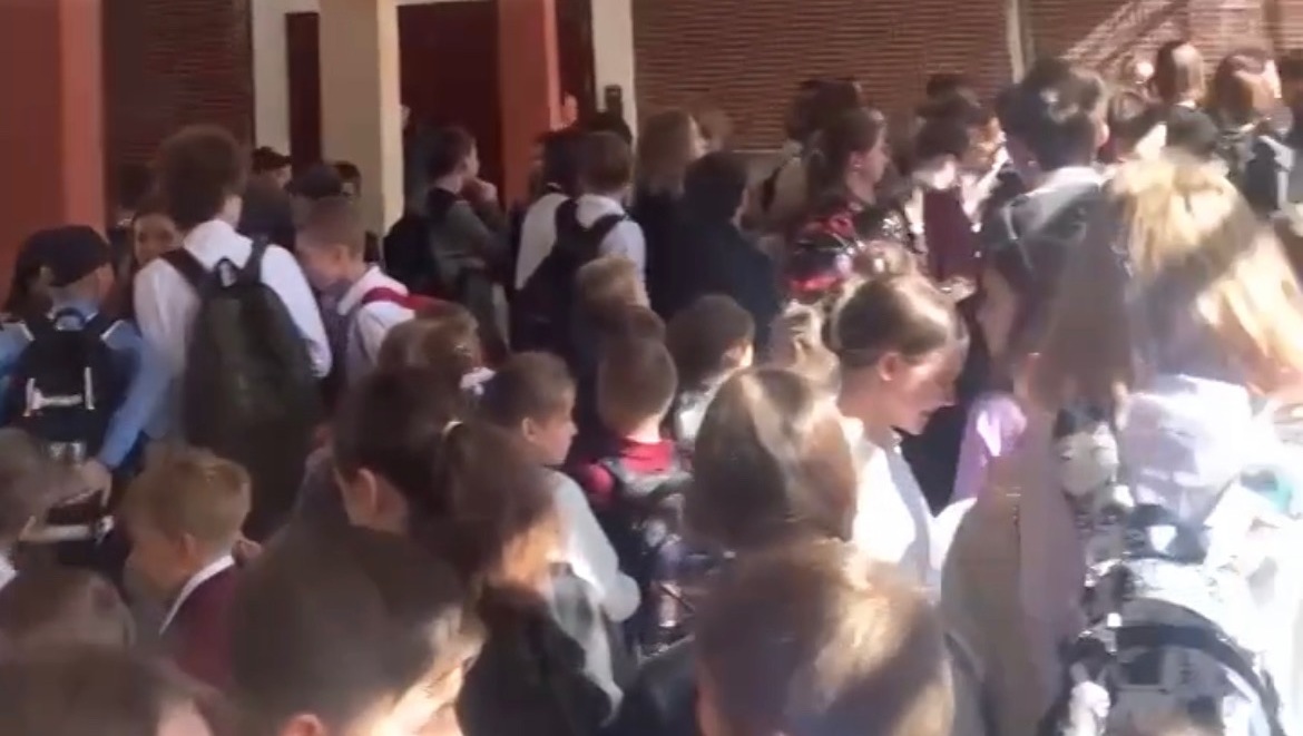 В Петербурге у ученицы школы взорвался рюкзак