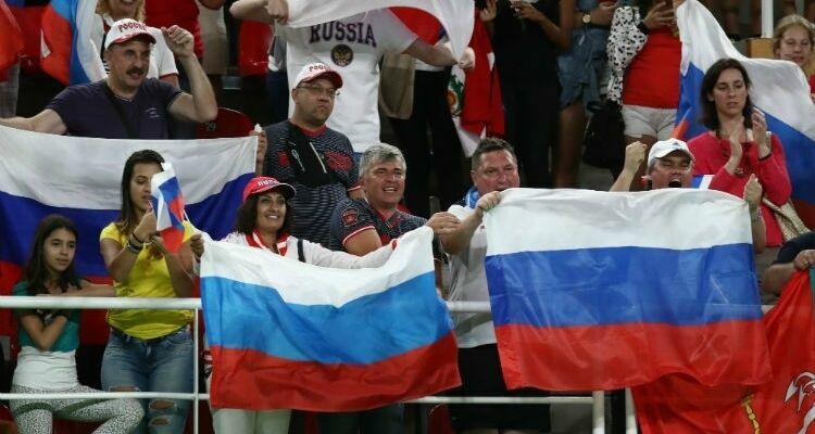Российские олимпийцы 4,5 часа ждали вылета домой из Рио