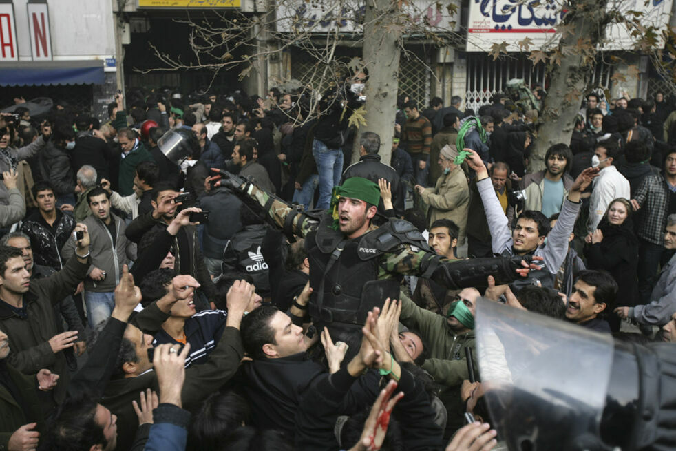 В Иране задержали возглавлявшего протесты европейца