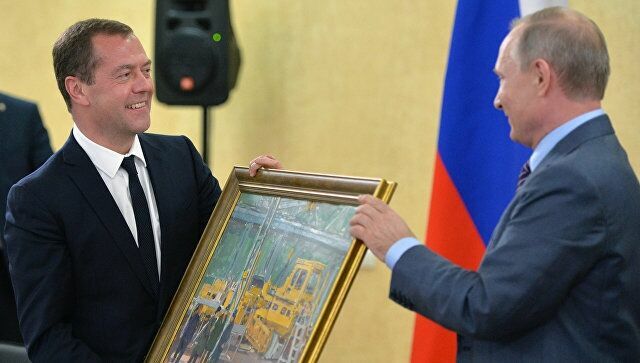 Продавец картины, подаренной Путиным Медведеву, отказалась назвать ее цену