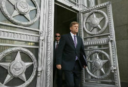 Американский посол в РФ Майкл Макфол уйдет с поста после Олимпиады