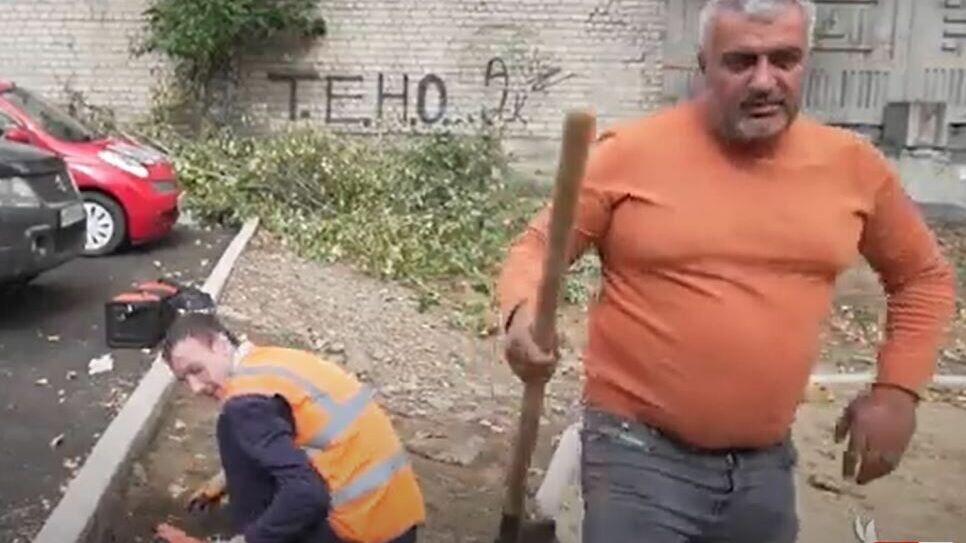 В Забайкалье судят замглавы стройкомпании за угрозы журналисту лопатой