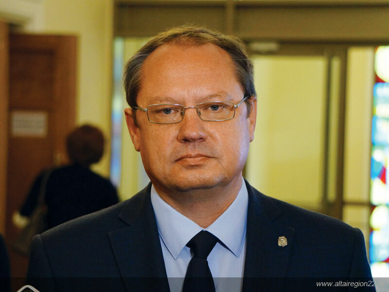 Мэр Бийска ушел в отставку после критики депутатов