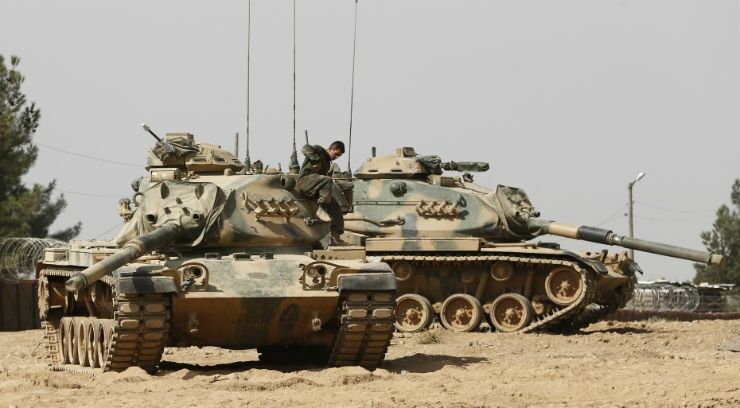 Турецкая армия воюет против сирийских курдов