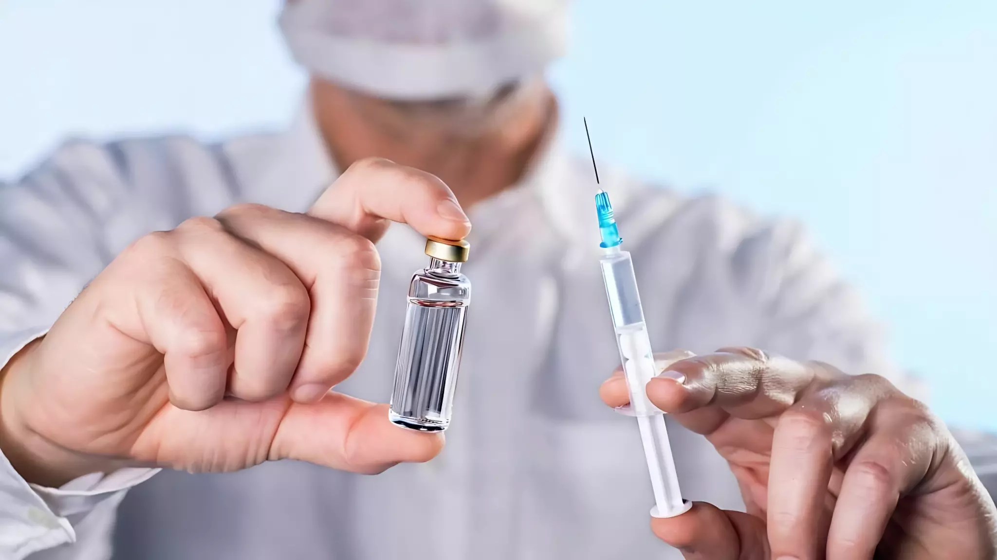 Корь, оспа, коклюш: почему в России прививки стали дефицитом и к чему это привело