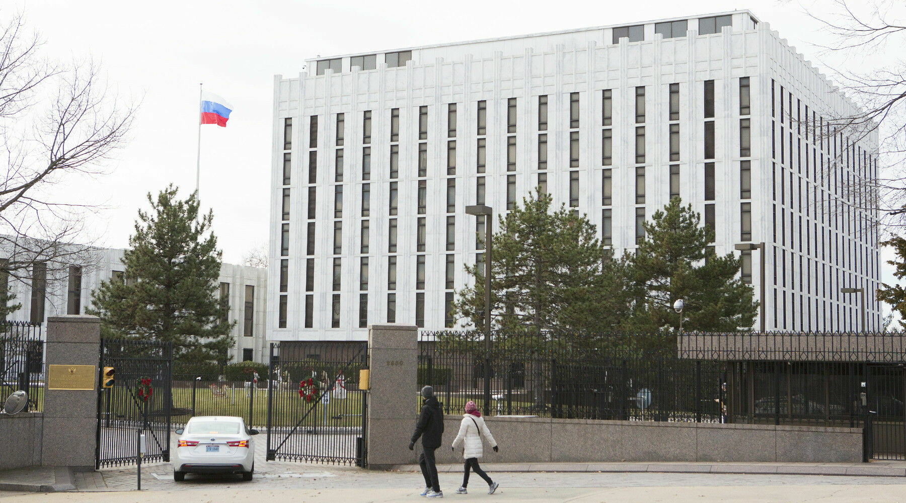Посольство РФ призвало Вашингтон прекратить преследование российских СМИ
