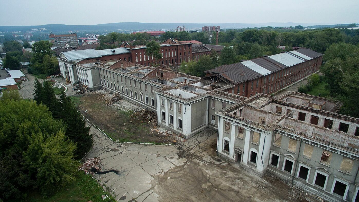 Не строить, а судиться: какие "мины" заложены в бывшем военном городке Иркутска