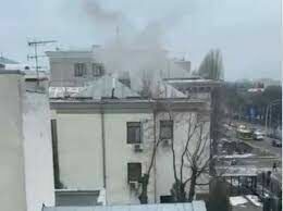 Дым без огня: посольство РФ в Киеве опровергло сообщения о пожаре