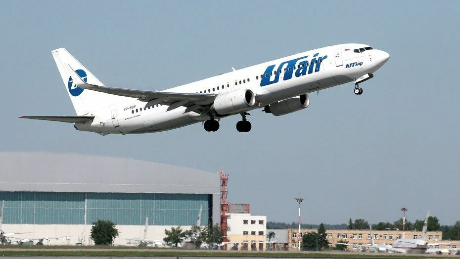 Boeing 737, вылетавший в Милан, вернулся в Москву