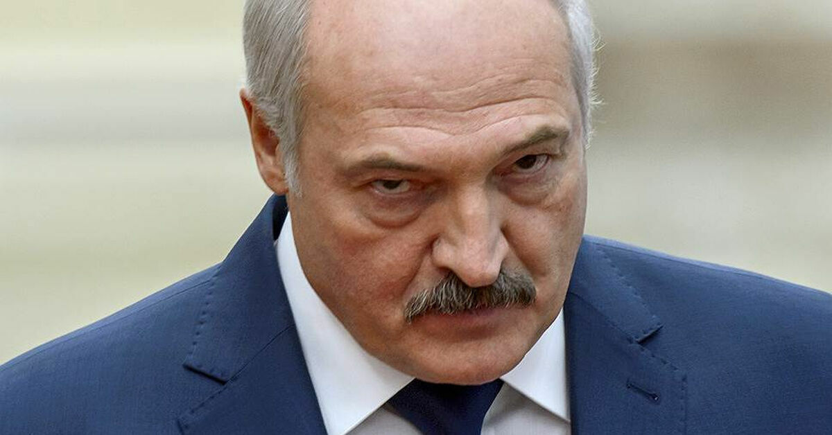 Лукашенко назвал ситуацию в белорусских школах бардаком