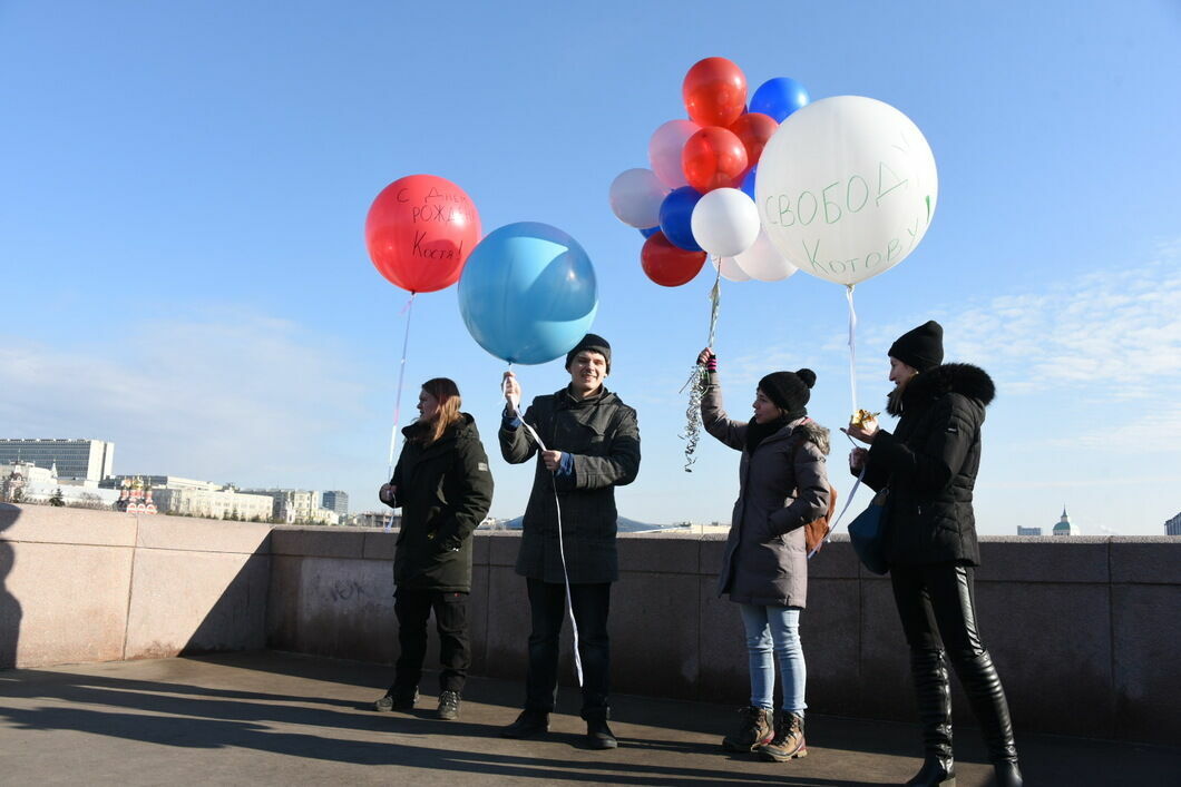 В центре Москвы задержали семь человек, поддержавших акцией Константина Котова