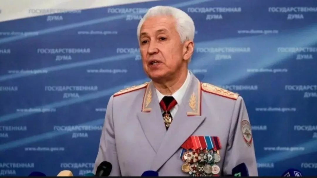Руководитель фракции ЕР Владимир Васильев обещает «проработать» вопрос с пожизненным заключением