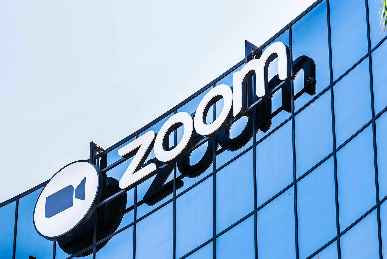 Zoom отказала в доступе госучреждениям и госкомпаниям из России и СНГ