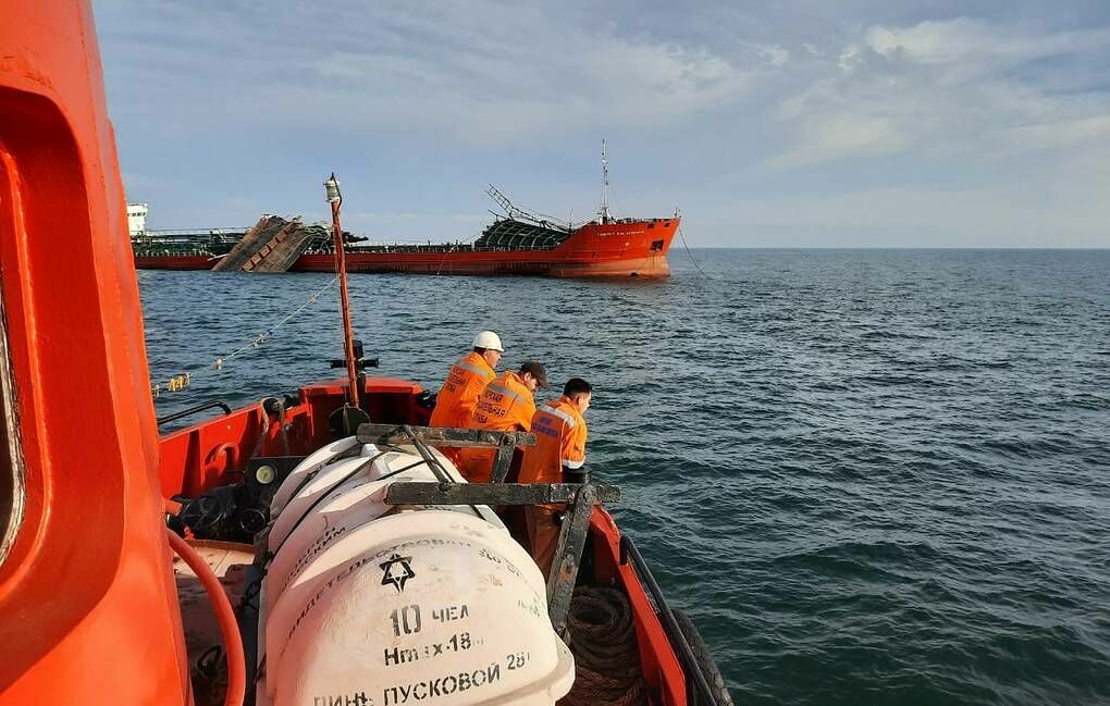 В Азовском море больше не ищут пропавших моряков, так как нет шансов найти их живыми