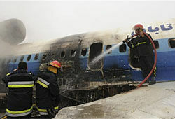 Около 50 человек пострадали при экстренной посадке Ту-154
