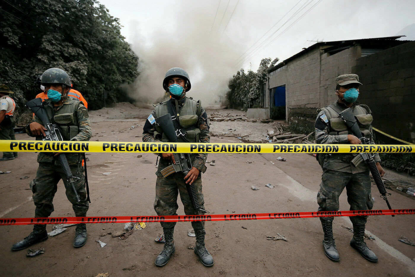 Число жертв извержения вулкана в Гватемале выросло до 75 человек