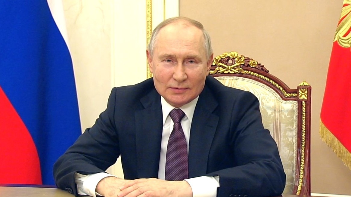 Путин выступил с видеообращением к участникам фестиваля «Движение первых»