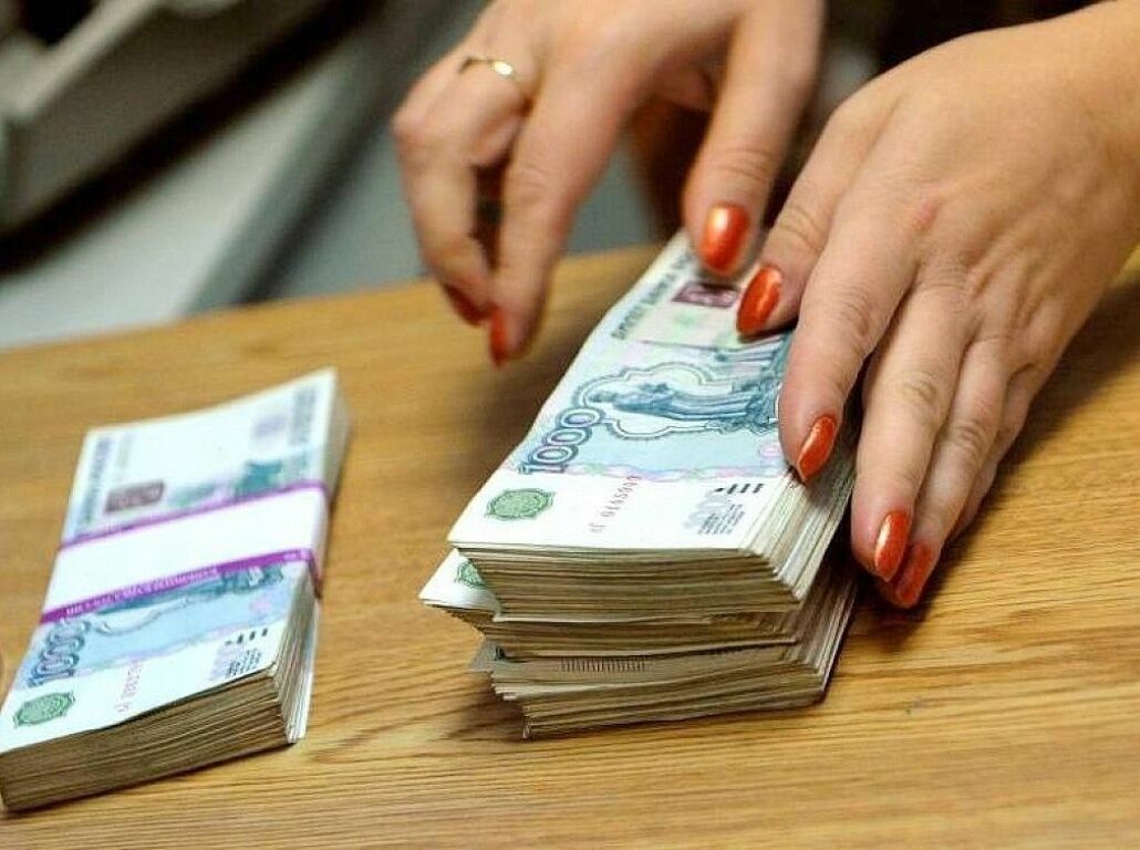 Бизнесвумен из Казани "кинула" родню на 30 миллионов